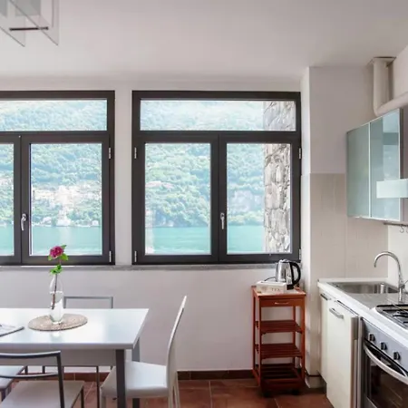 Riflessi Sul - Alba * Laglio